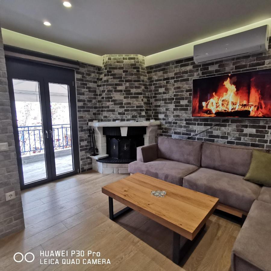 Family Apartment Zornitsa Néa Fókaia Bagian luar foto