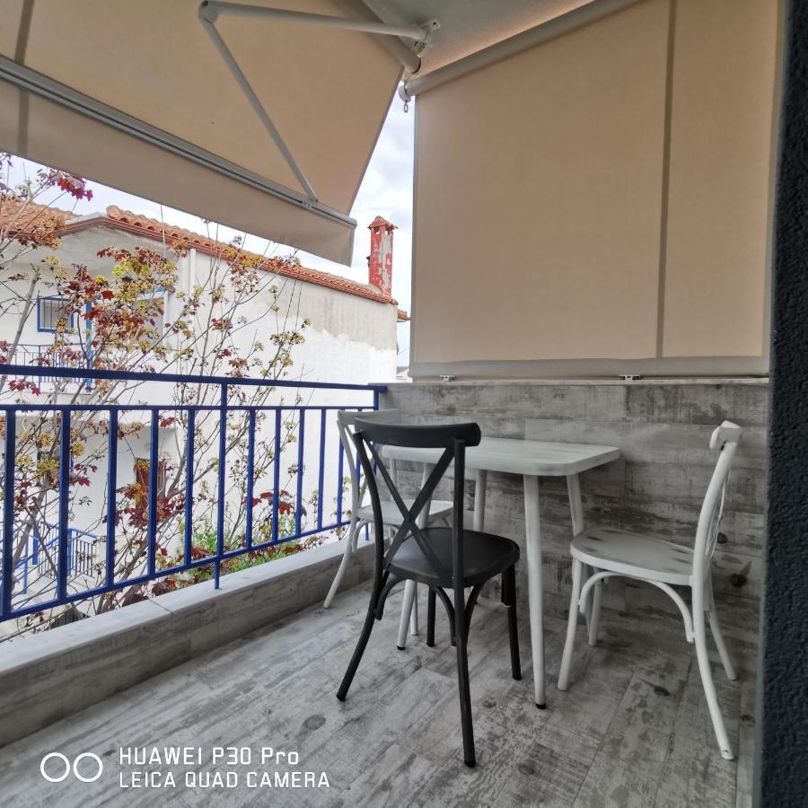 Family Apartment Zornitsa Néa Fókaia Bagian luar foto