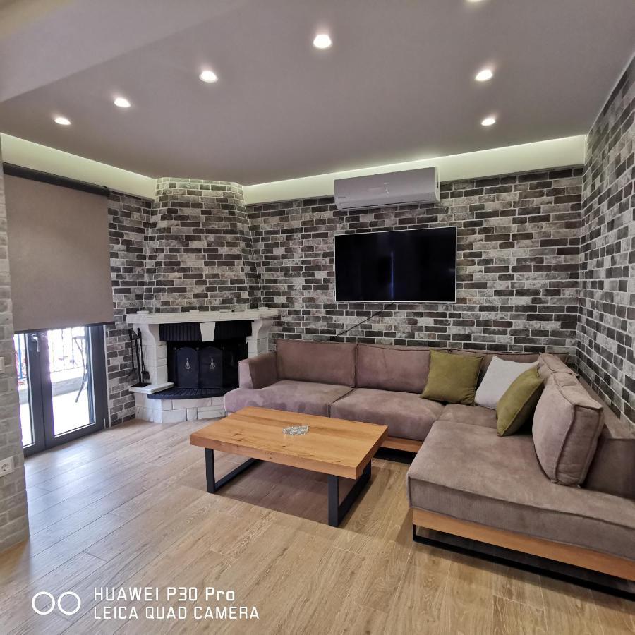 Family Apartment Zornitsa Néa Fókaia Bagian luar foto