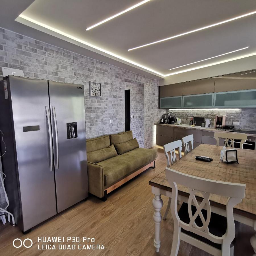 Family Apartment Zornitsa Néa Fókaia Bagian luar foto