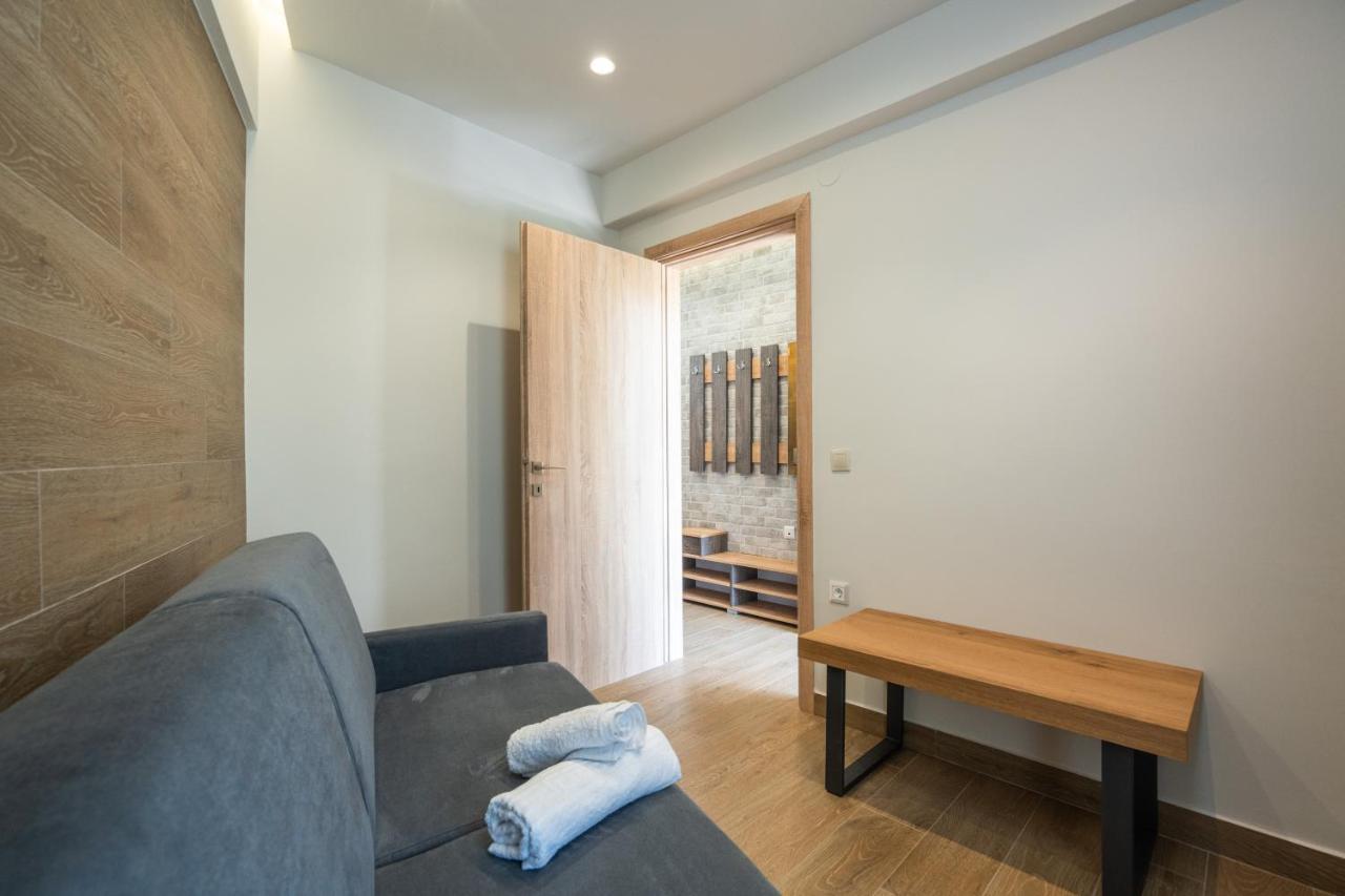 Family Apartment Zornitsa Néa Fókaia Bagian luar foto