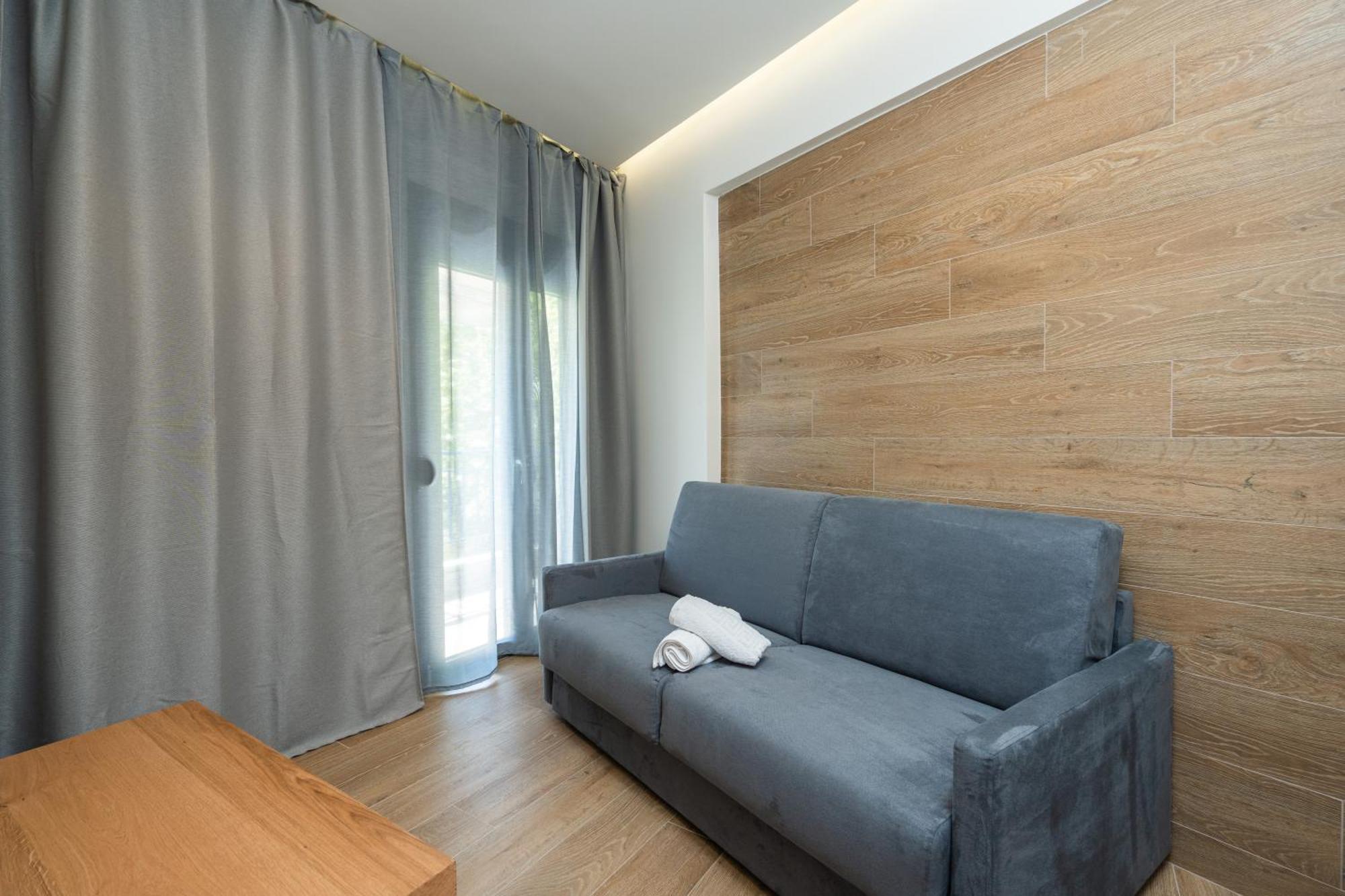 Family Apartment Zornitsa Néa Fókaia Bagian luar foto